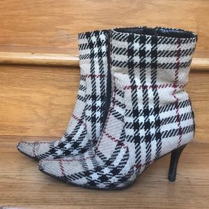 Burberry boots